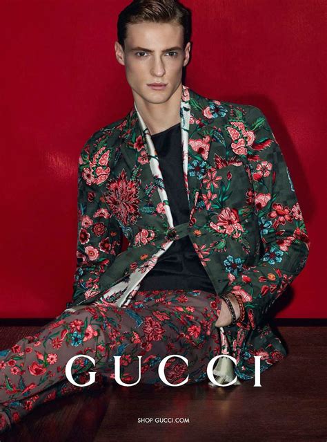 outfit gucci hombre|Gucci menswear designer.